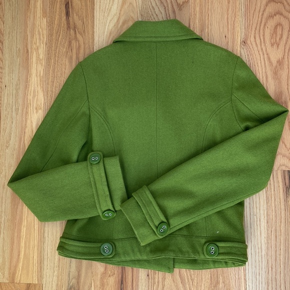 Green Jacket - Picture 7 of 7